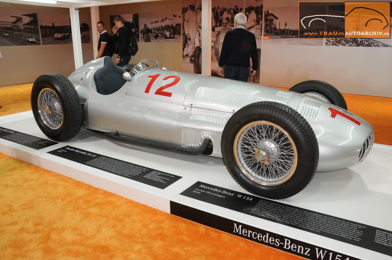 Mercedes Benz W154 em Escala 1:43 | Carrinho de Bebê Miniatura